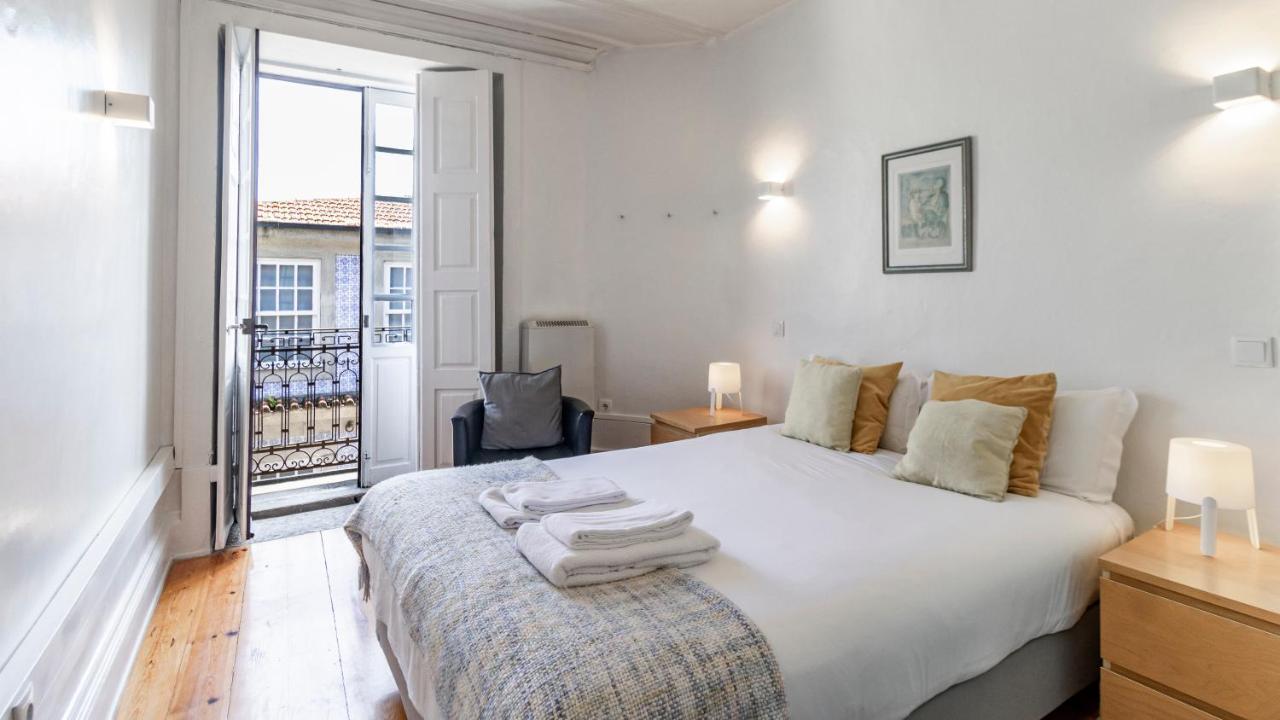 Porto 61 - Bright 2Br W/ Balcony By Lovelystay Ngoại thất bức ảnh