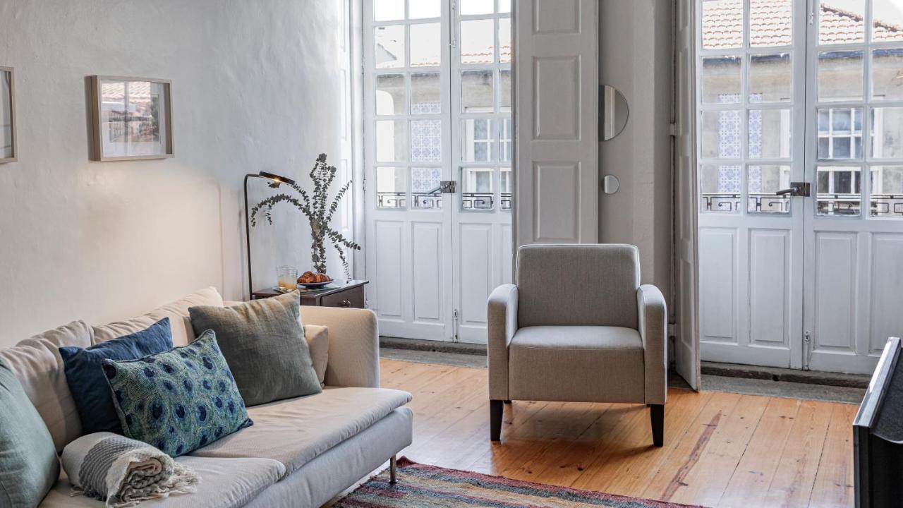 Porto 61 - Bright 2Br W/ Balcony By Lovelystay Ngoại thất bức ảnh