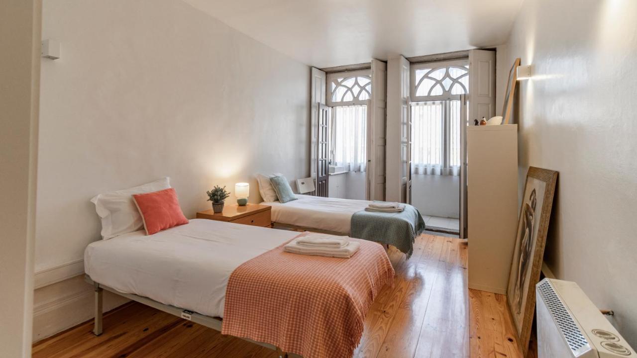 Porto 61 - Bright 2Br W/ Balcony By Lovelystay Ngoại thất bức ảnh