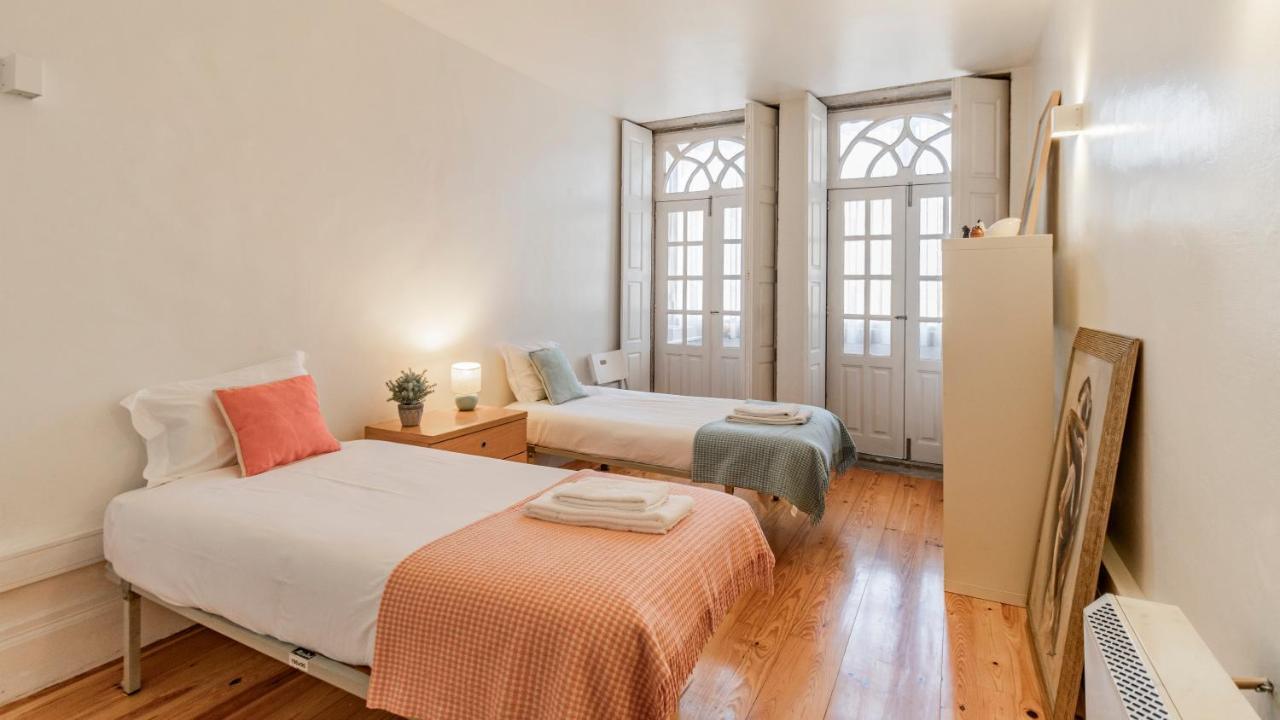 Porto 61 - Bright 2Br W/ Balcony By Lovelystay Ngoại thất bức ảnh